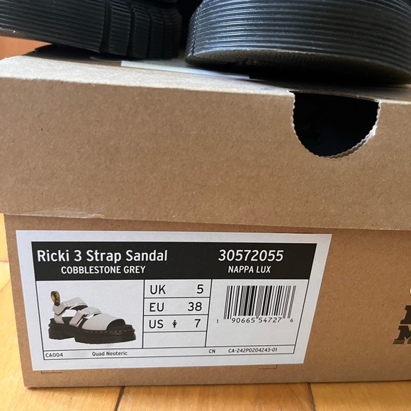 Dr.Martens Ricki sandals-like new - Picture 7 of 7